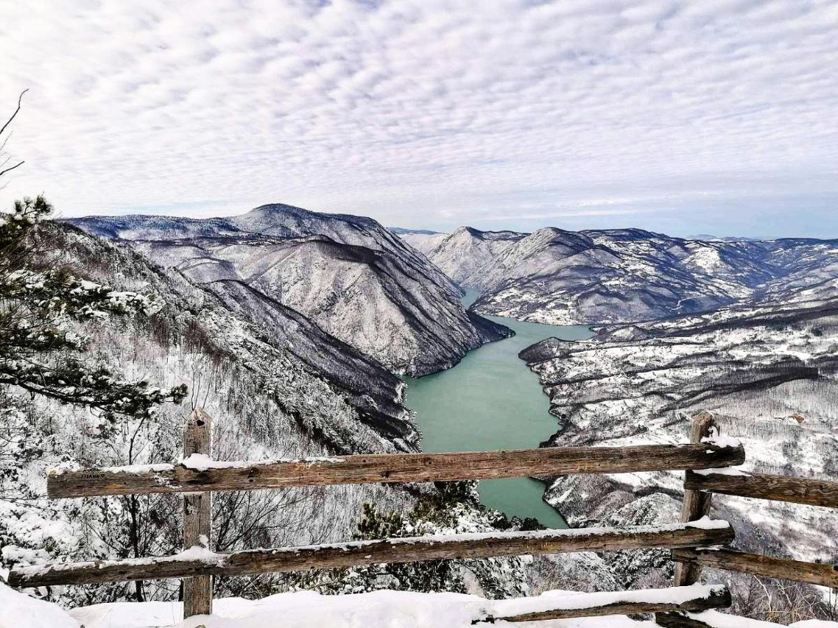 Dren - Banjska Stena Mitrovac Exterior foto